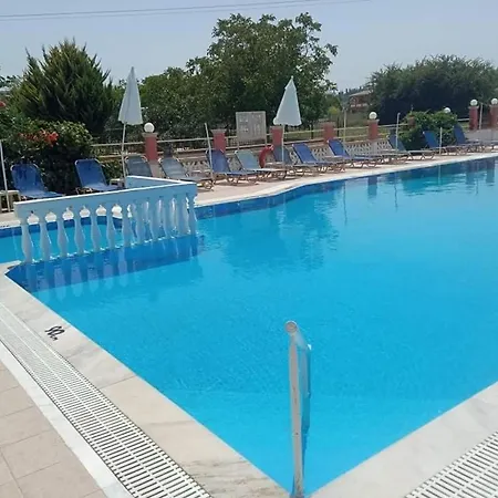 Ektor @swimming Pool דירה סידריון