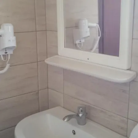 Ektor @swimming Pool דירה