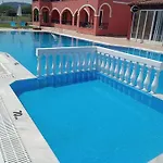 Ektor @swimming Pool Apartamento Sidárion